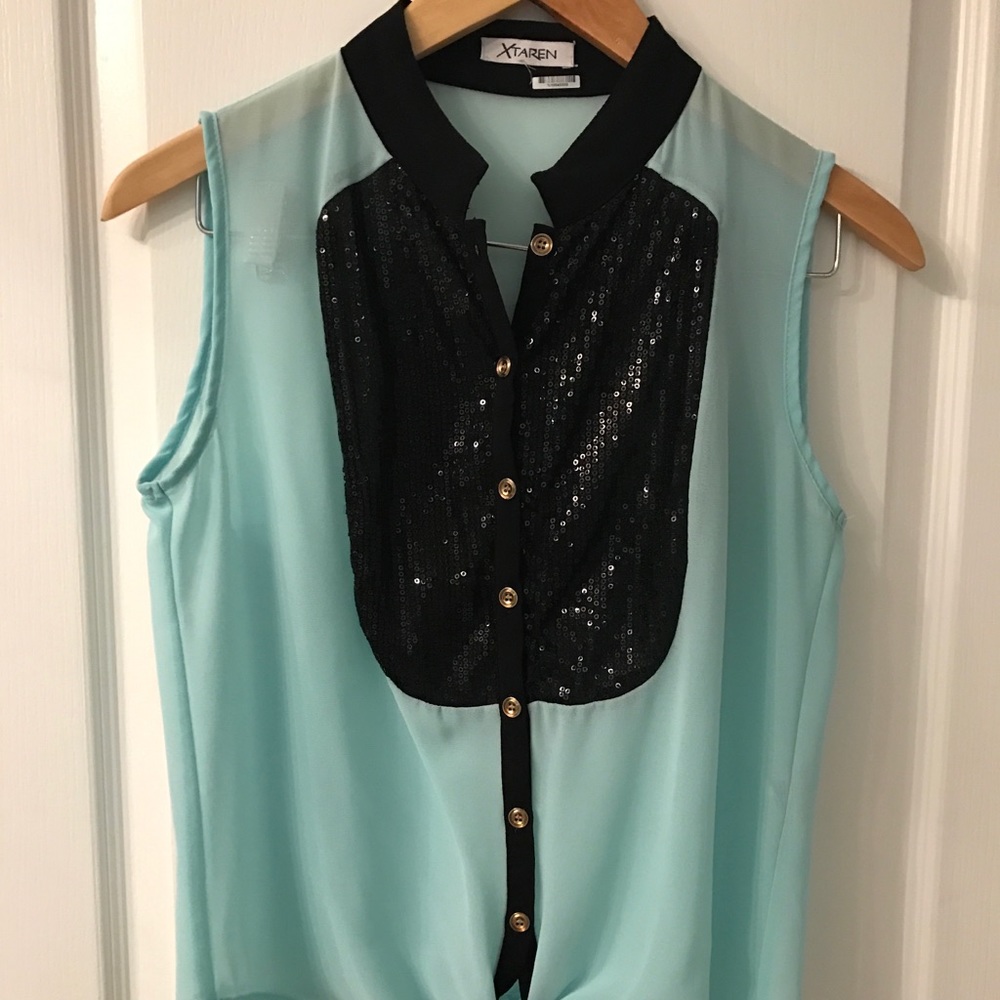 Sleeveless Mint Green and Black Top